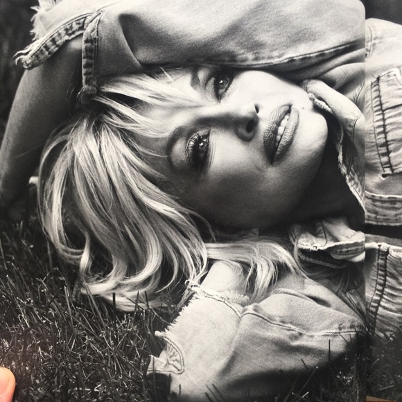 First edition Annie Leibovitz American Music book - Picture 3 of 7